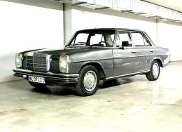 121   -  MERCEDES-BENZ 220 D W114 *Sin Precio de Reserva*