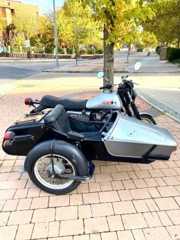 180   -  MZ ETZ 250 con sidecar