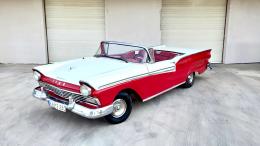 232   -  FORD Fairlane 500 Skyliner *Sin Precio de Reserva*
