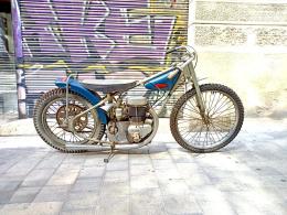 176   -  JAWA DT 890 - Colección JOSEP RAJA -